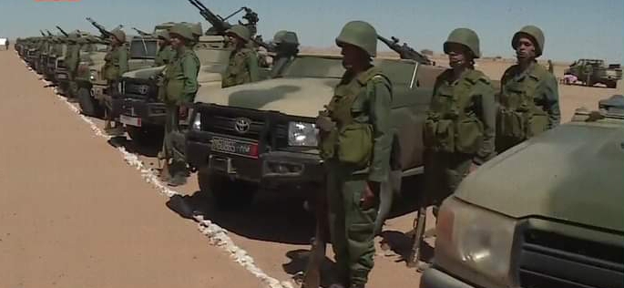 القوات المسلحة الملكية المغربية تُقيم حزاما أمنيا بهدف تأمين تدفق السلع والأفراد عبر الݣرݣرات =بلاغ=