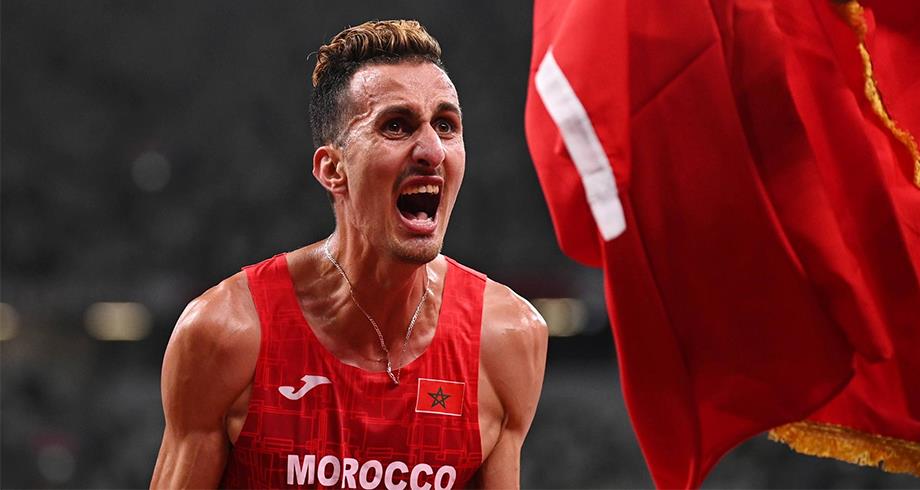 البطل الاولمبي المغربي سفيان البقالي يعود إلى أرض الوطن وهذه تصريحاته حول الفوز التاريخي