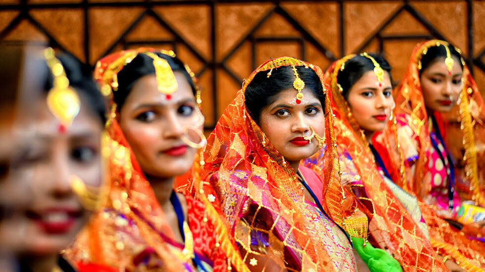 حفل زفاف ينتهي بمأساة… مصرع 13 امـ،رأة وفـ،تاة في الهند بعد سقوطهن في بئر عن طريق الخطأ!