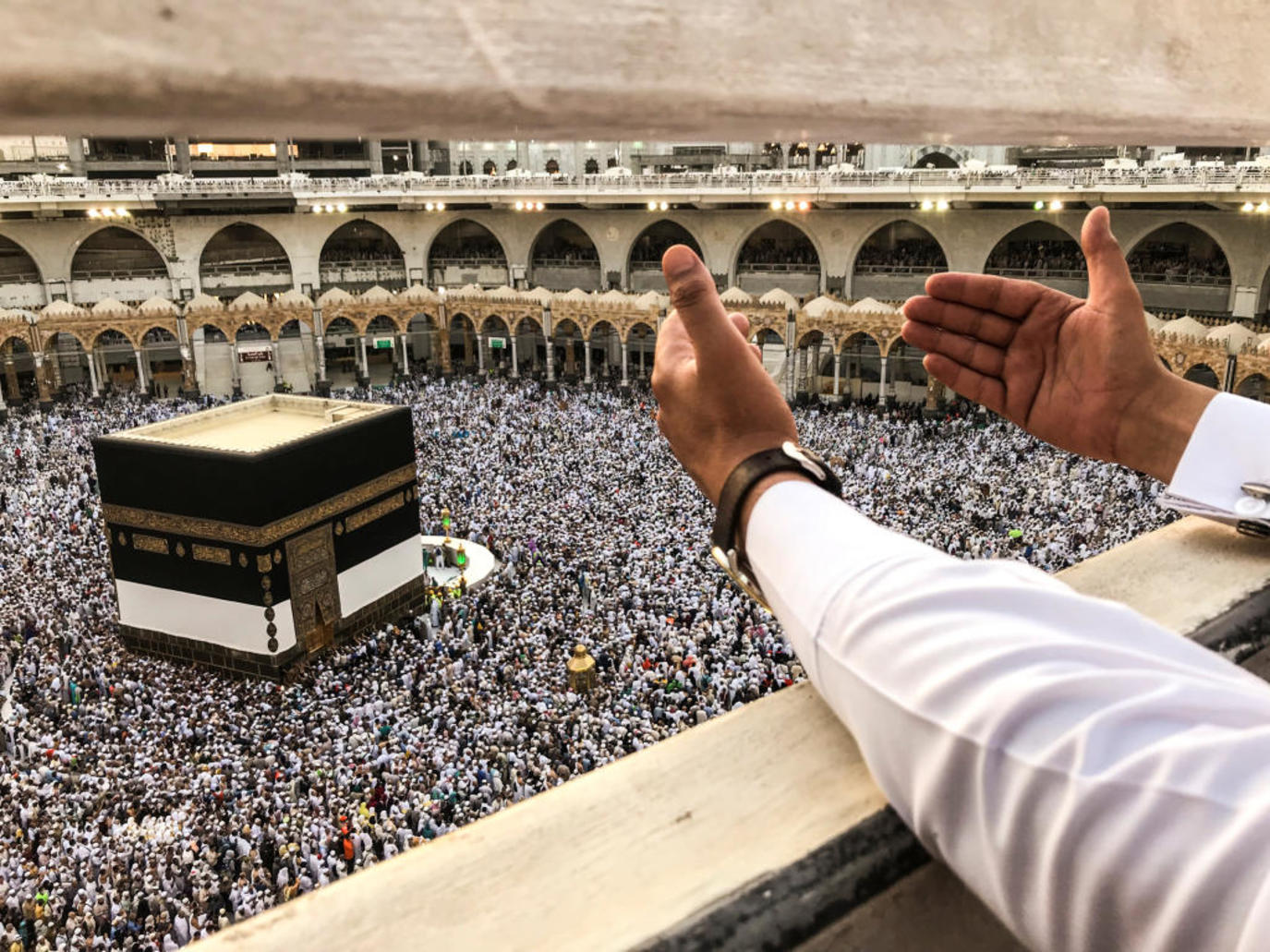 السعودية تزف خبرا سارا للمسلمين وترفع عدد الحجاج إلى مليون