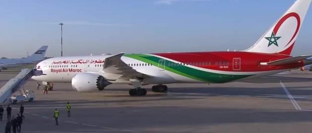 عاجل… طائرة المنتخب المغربي تحط بمطار الرباط سلا وحشود جماهيرية في استقبالهم
