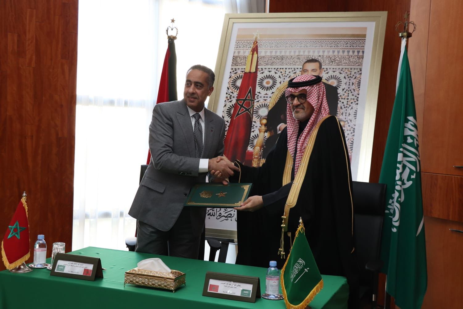 عبد اللطيف حموشي يستقبل نائب رئيس أمن الدولة السعودية ويوقعان اتفاقية مهمة في مجال محاربة الا.رهاب