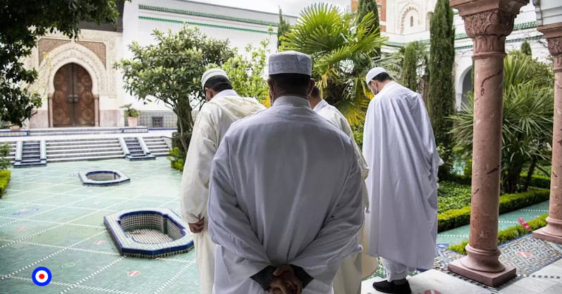 السفارة الفرنسية توضح حول حرمان ائمة المساجد من الحصول على الفيزا!