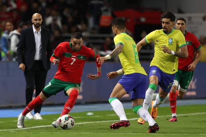 انجاز المونديال ماشي صدفة!… المنتخب المغربي أول منتخب عربي يفوز على البرازيل والمدرب العالمي الركراكي :”حلم يتحقق”