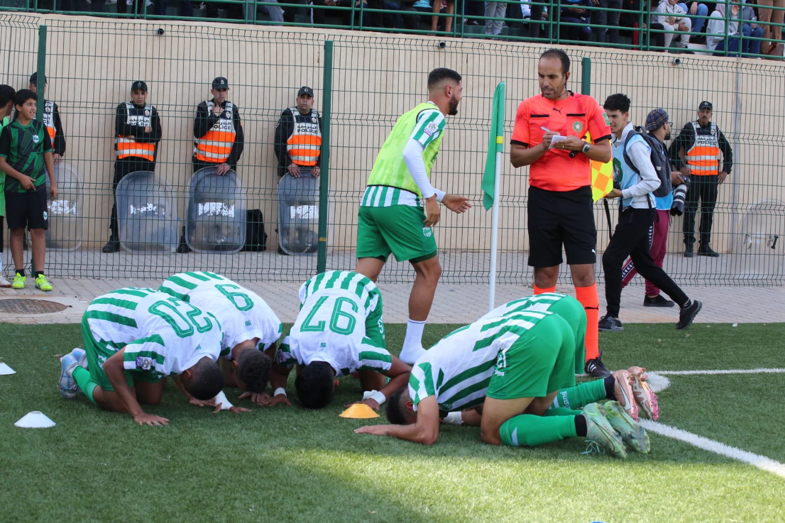 برافو… رجاء بني ملال يفوز على النادي المكناسي و يحيي اماله في الصعود الى قسم الأضواء والجماهير الملالية فرحانة بهاد الفوز