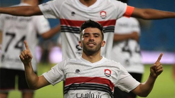 اللاعب المغربي كريم البركاوي يسجل هدفين ويقود فريقه لفوز عريض على رفاق حمد الله في الدوري السعودي