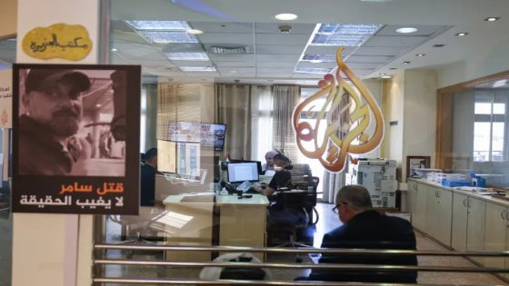 بعد قت.ل الصحافيين… إسرا.ئيل تقرر إغلاق مكاتب الجزيرة وهذا أول تعليق للقناة على القرار