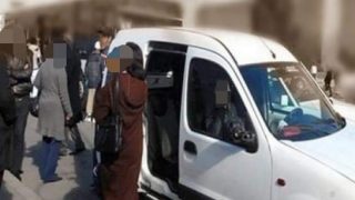 القناعة مابقاتش ولي حصل مع الحموشي تايودي… شدو بوليسي والاخت ديالو هازين كمية كبيرة من القرقوبي فطوموبيلتهم ومتهومين بترويج المخدرات!