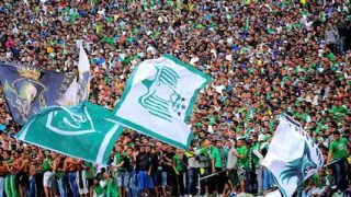 الرجاء الرياضي يحتج على التحكيم في مواجهة الجيش الملكي ويندد بأعمال الشغب ويدافع عن جماهيره