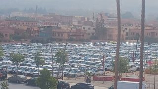 دوك المحطات ولاو شوهة نيت!… مهنيو سيارات الأجرة الصنف الأول ببني ملال يطالبون والي الجهة ورئيس الجماعة بعقد اجتماع عاجل لمعالجة أوضاع محطات الطاكسيات