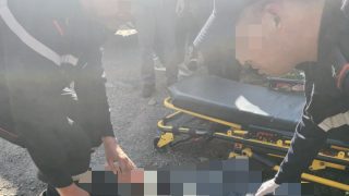 ياربي السلامة… كسيدة بين طوموبيل وموطور شنوا ونقل السائق ومرافقه فحالة خطيرة لمستعجلات بني ملال