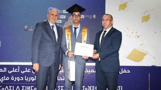 ضمنهم ياسر أخداش ممثلا للأكاديمية الجهوية لبني ملال وبحضور السليفاني مدير الأكاديمية … الوزير برادة يشرف على تتويج التلميذات والتلاميذ الحاصلين على أعلى المعدلات على مستوى مختلف جهات المملكة في امتحانات البكالوريا 