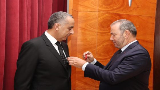 المغرب بين الكبار… عبد اللطيف الحموشي وشحوه بوسام سام فرنسي و وقع اتفاقية هامة للعمل المشترك بين مصالح الأمن الوطني بالمغرب والمديرية العامة للشرطة الفرنسية