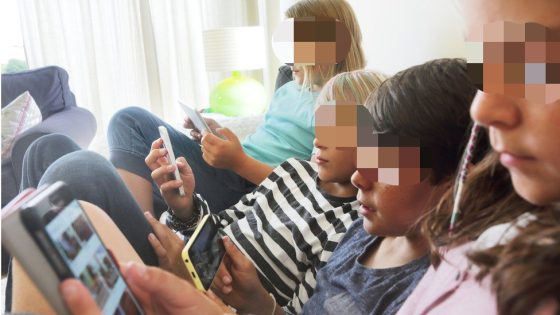 قالو الحق وهدشي فات لقياس!… المركز المغربي لحماية المستهلك ببني ملال يحذر من تفاقم إدمان الأطفال والشباب على الإنترنت خلال العطلة الصيفية ودعوة لمجهودات مشتركة لحمايتهم