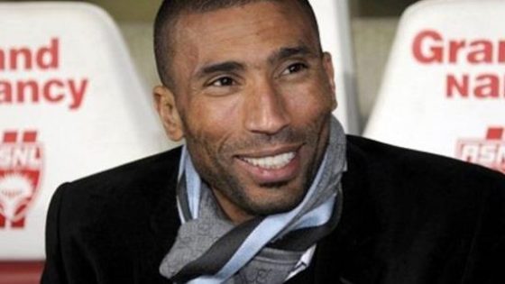 بالشفاء… اللاعب الدولي المغربي السابق عبد السلام وادو يتعرض لحادثة خطيرة رفقة طاقمه الفني خلال محاولتهم تقديم المساعدة لضحايا حادثة أخرى في الطريق