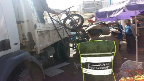هدي مزيانة… قائد بالنيابة بمريرت يشن حملة واسعة لتحرير الأزقة من فوضى احتلال الملك العمومي ويقرب الإدارة من المواطنين