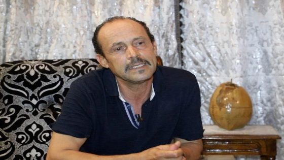 تحزب تخدم وبعد فاطمة خير… الفنان المسرحي والكوميدي بنعيسى الجيراري يفاجئ المغاربة ويظهر في مهرجان للأحرار ويعلن انضمامه لحزب أخنوش ويشيد بانجازاته ويقول :” حزب المستقبل!”