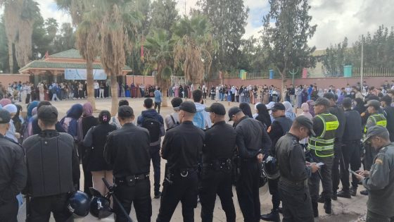 عاجل… طلبة كلية الآداب ببني ملال يحتجون ضد القانون الجديد و “التوقيت الميسر لأداء الموظفين” ويدافعون عن مجانية التعليم ويؤكدون :” طلبة اليوم هم موظفو الغد”