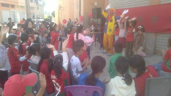 جمعية السلام ببني ملال تحتفل بالمسيرة الخضراء وتنظم نشاطاً تربوياً لفائدة أطفال الحي