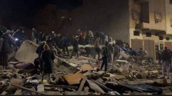 عاجل وياااااربي السلامة وفاجعة هادي… وفيات واصابات كثيرة في انهيار عمارتين بحي المسيرة بفاس  والبحث تحت الأنقاض متواصل