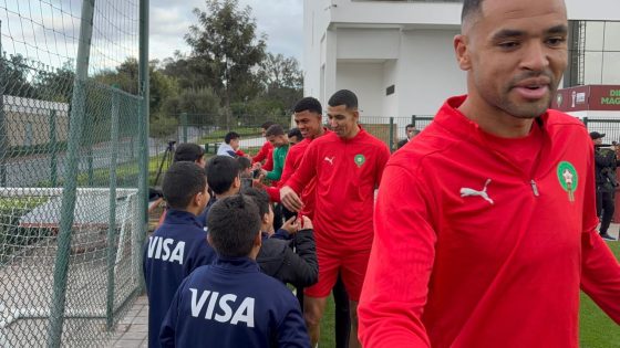 مبادرة مزيانة… لاعبو المنتخب المغربي يستقبلون بأكاديمية محمد السادس أبناء أسرة الأمن الوطني خاصة أبناء شهداء الواجب ويقدمون لهم هدايا