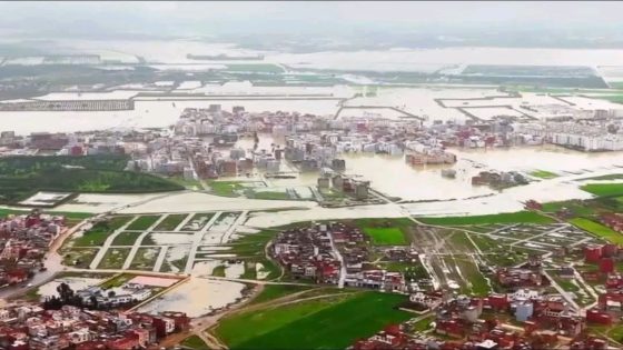 الله يلطف… منسوب المياه يستمر في الارتفاع ويغرق المزيد من الأحياء بالقصر الكبير ووزير الداخلية يقود خلية أزمة من الدرجة القصوى لانقاد أرواح الساكنة