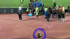 عاجل وعنداك يصدرو قرارات بحال ديال نهائي الكان!… الكاف يدين سلوك جماهير مصر و يحيل أحداث مباراة الأهلي والجيش الملكي على اللجنة التأديبية