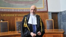 الله يرحمو… وفاة مهاجر مغربي بطريقة مؤلمة والمدعي العام في ميلانو يأمر باعتقال مسؤول في الشرطة الإيطالية وإشادة بالقرار من طرف الجالية المغربية(صورة حصرية)