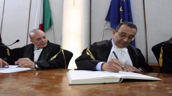 ظهر الحق وبالصور الحصرية… المحكمة الإيطالية تحكم على سياسي إيطالي بالسجن 12 سنة بعد قتله بدم بارد للشاب المغربي “يونس”