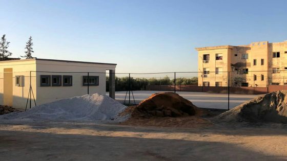 شباب فرياطة يشتكون من غياب متنفسات رياضية ويطالبون جماعة تكزيرت بفتح أبواب ملعب القرب بشكل منتظم وتسليمه لجمعية رياضية