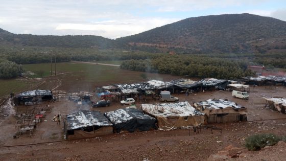 من حقهم… ساكنة جبال مودج ببني ملال تشتكي من انعدام “الريزو” و الأنترنيت وتناشد والي الجهة للتدخل لاعطاء تعليماته لشركات الاتصال 