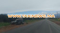 عاااجل وياربي السلامة… طوموبيل تقاست مع رموك وتقلبات عدة مرات بجانب الطريق بين بني ملال وافورار