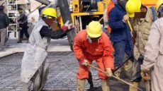 غضب كبير وسط العمال… برلماني يحرج رئيس الحكومة ويسائله حول استثناء عمال القطاع الخاص من عطلة عيد الفطر