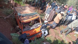 بعد فاجعة الإثنين… حقوقيون يراسلون عامل أزيلال بعد تصاعد حوادث السير بالإقليم ويطالبون  بتدخل عاجل لتعزيز السلامة الطرقية