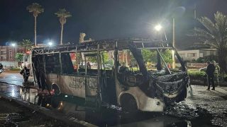 عاجل وياربي السلامة… اندلاع حريق في حافلة للنقل الحضري بين سوق السبت والفقيه بن صالح