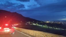 منها إلغاء علامات قف !… الاختناق المروري المتكرر بالمدار السياحي عين أسردون يثير مطالب بحلول عاجلة لتفادي معاناة السائقين 