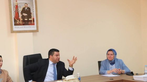 الدكتور كمال الينصلي يترأس اجتماعا جهويا موسعا لتتبع تقدم مشروع الوحدات الطبية المتنقلة ببني ملال خنيفرة
