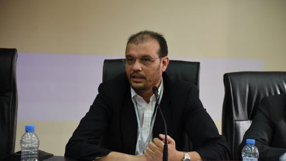 إقالة رئيس لجنة التعمير بجماعة الفقيه بن صالح تثير الجدل والمعني بالأمر يرد عبر “فيسبوك” ويستغرب القرار ويطالب بالديمقراطية والشفافية 