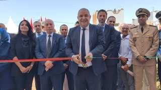 عامل إقليم خنيفرة يواصل خلق المشاريع ويدشن مركزا اجتماعيا لدعم النساء بأيت إسحاق