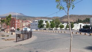 المشاريع ديال المبادرة تايضيعو!… مواطنون يناشدون والي جهة بني ملال خنيفرة للتدخل لإنقاذ سويقة “تمكنونت” من الإغلاق والإهمال