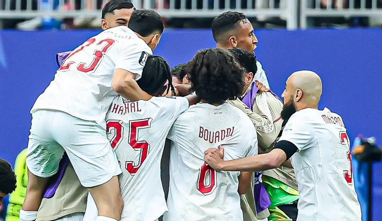 المنتخب الوطني المغربي يكتب التاريخ ويترك للميدان الكلمة الأخيرة