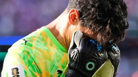 ارفع راسك يا بونو ولا تبكي… لأن الملايين يرفعون رؤوسهم بك لأنك كنت بطلا وستبقى بطلا
