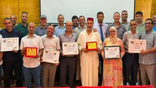الجمعية الوطنية لمديرات ومديري الثانويات العمومية تكرم مديرين متقاعدين ومنتقلين بإقليم الفقيه بن صالح