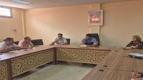 المدير الجهوي للصحة ببني ملال يترأس اجتماعا رفيعا و يبحث تعزيز جاهزية المؤسسات الصحية بما فيها أقسام المستعجلات وضمان استمرارية الخدمات للمواطنين خلال فصل الصيف